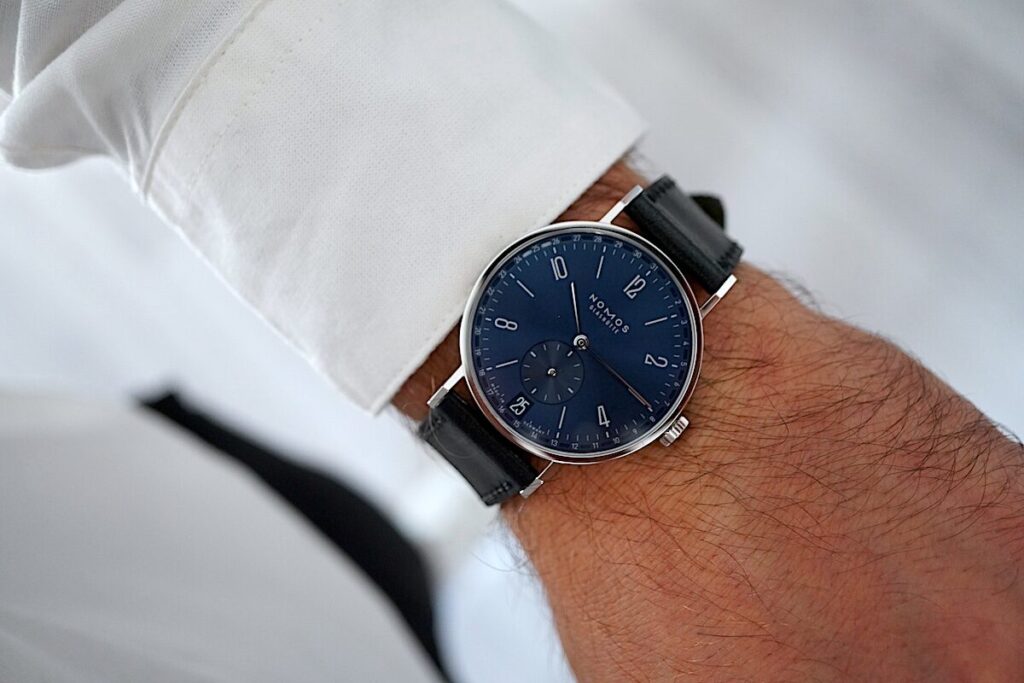 Nomos Glashuette Tangente 2date