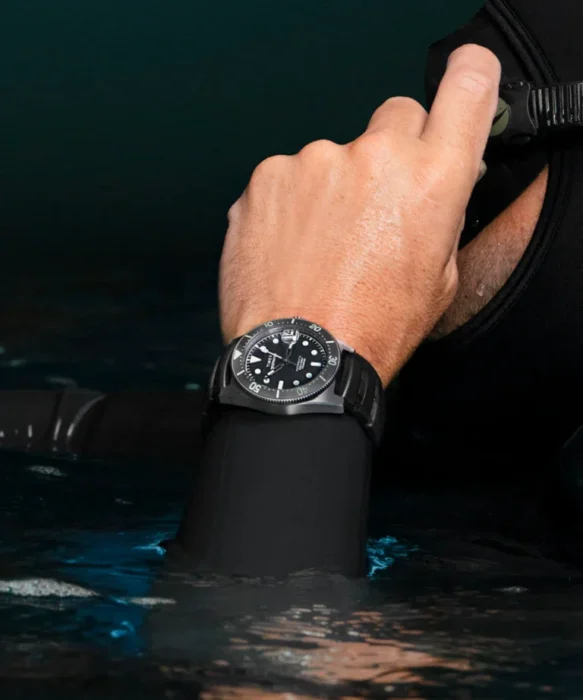 Timex Deepwater Reef 200 Automatic in Titanio 